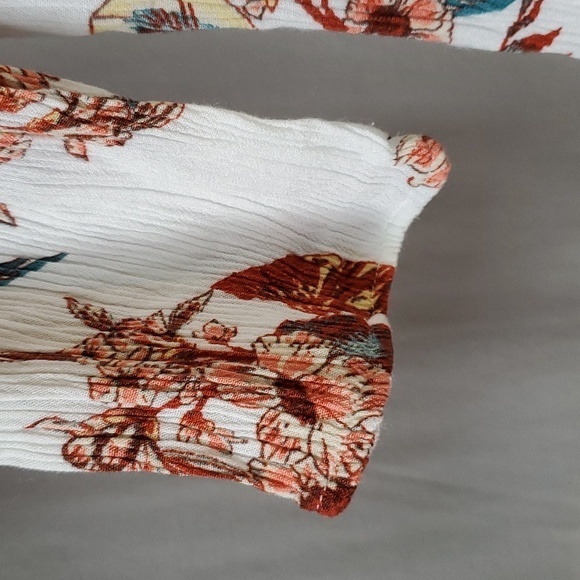 3 for $30 Lily Morgan top - Picture 3 of 9